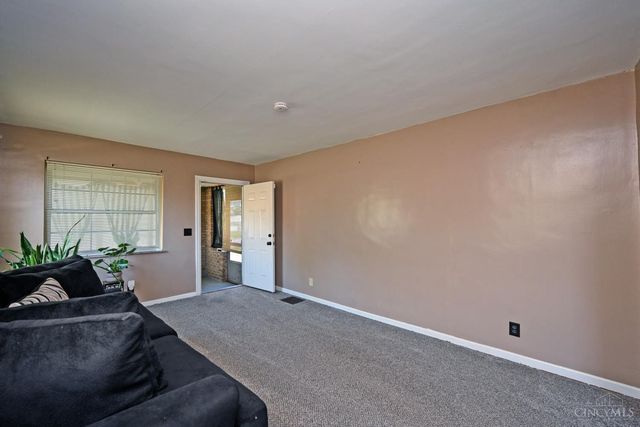 4027 Smith Road, Cheviot, OH 45211