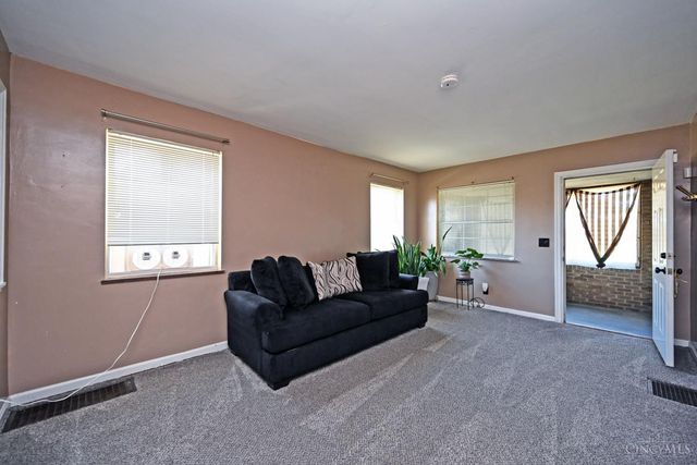 4027 Smith Road, Cheviot, OH 45211