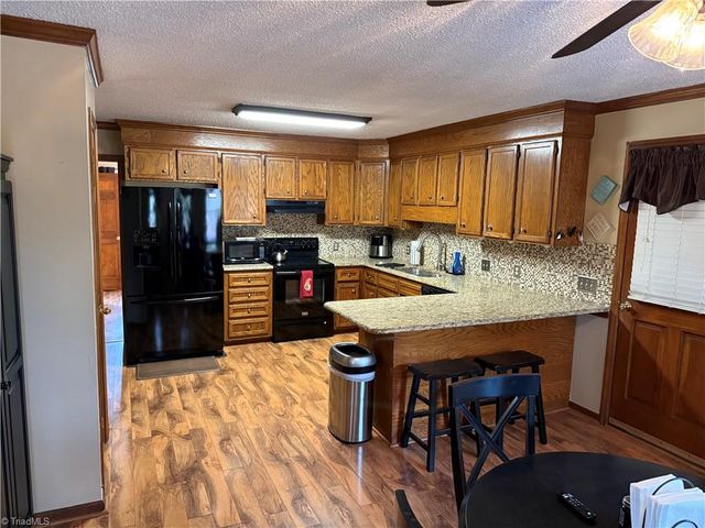2173 Hawthorne Lane, Wilkesboro, NC 28697