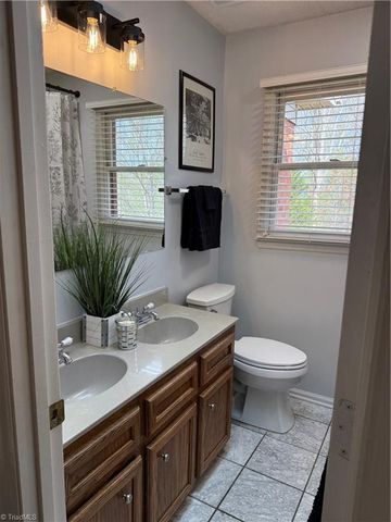 2173 Hawthorne Lane, Wilkesboro, NC 28697