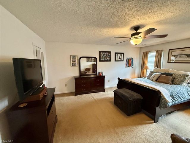 2173 Hawthorne Lane, Wilkesboro, NC 28697