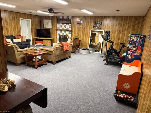 2173 Hawthorne Lane, Wilkesboro, NC 28697