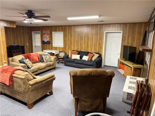 2173 Hawthorne Lane, Wilkesboro, NC 28697