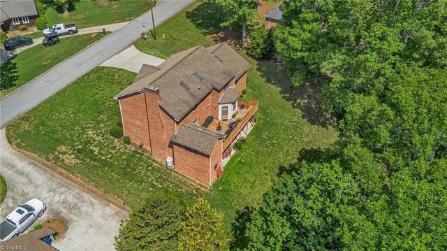 2173 Hawthorne Lane, Wilkesboro, NC 28697