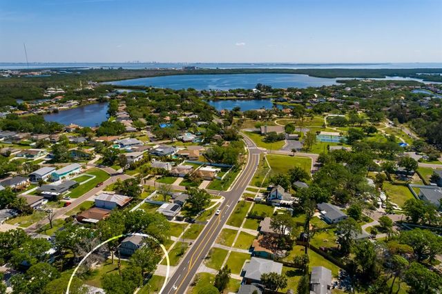 311 83RD AVENUE NE, St Petersburg, FL 33702