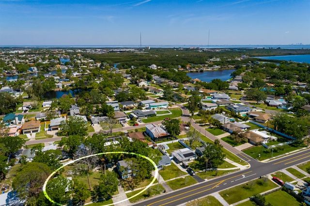 311 83RD AVENUE NE, St Petersburg, FL 33702