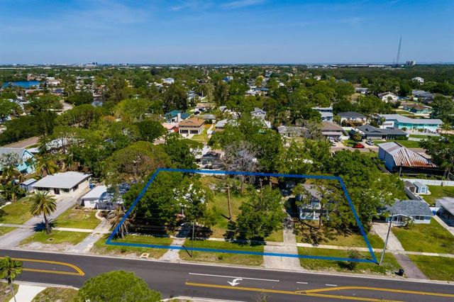 311 83RD AVENUE NE, St Petersburg, FL 33702