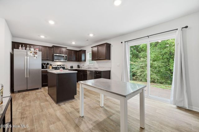 4561 Sandstone Drive, Greenville, NC 27858