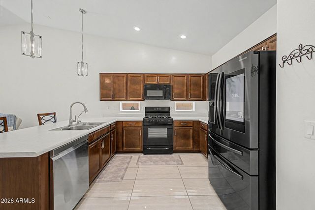 3414 W T RYAN Lane, Phoenix, AZ 85041