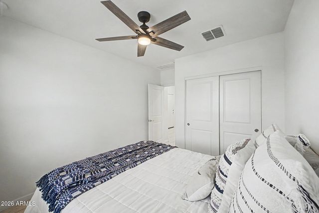 3414 W T RYAN Lane, Phoenix, AZ 85041