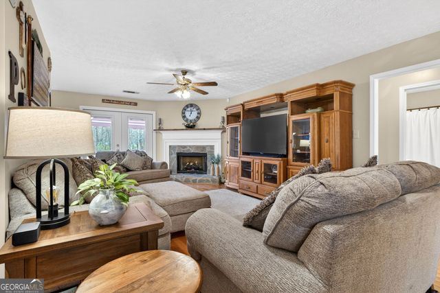 620 N Oakland Circle, Mcdonough, GA 30253