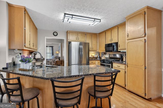 620 N Oakland Circle, Mcdonough, GA 30253