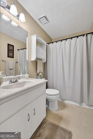 620 N Oakland Circle, Mcdonough, GA 30253