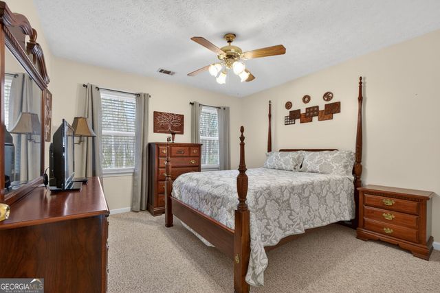 620 N Oakland Circle, Mcdonough, GA 30253