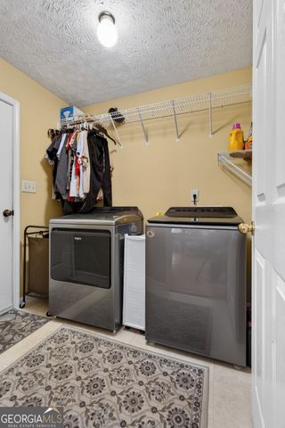 620 N Oakland Circle, Mcdonough, GA 30253