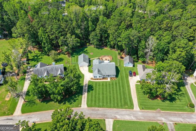 620 N Oakland Circle, Mcdonough, GA 30253