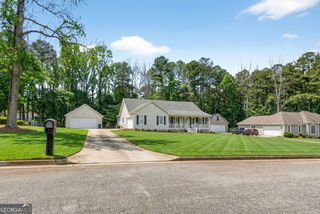 620 N Oakland Circle, Mcdonough, GA 30253
