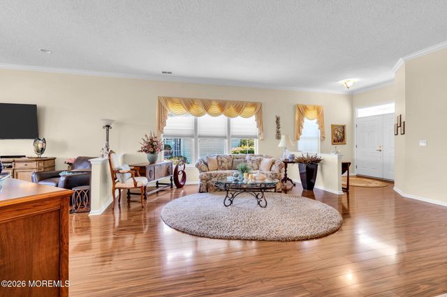 35 Quicksilver Court, Lakewood, NJ 08701