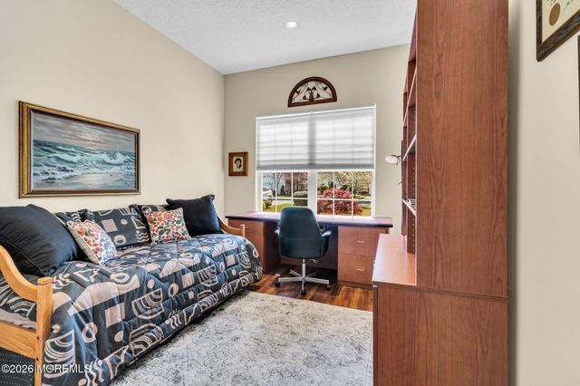 35 Quicksilver Court, Lakewood, NJ 08701