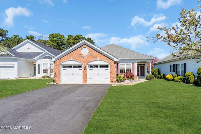 35 Quicksilver Court, Lakewood, NJ 08701