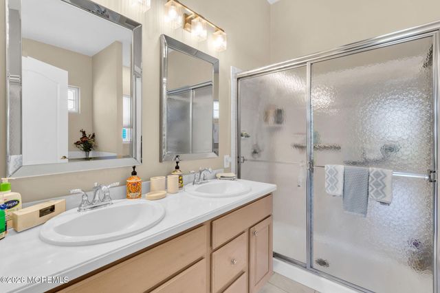 35 Quicksilver Court, Lakewood, NJ 08701