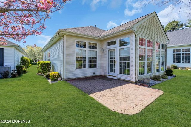 35 Quicksilver Court, Lakewood, NJ 08701