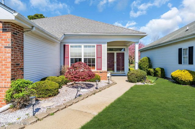 35 Quicksilver Court, Lakewood, NJ 08701