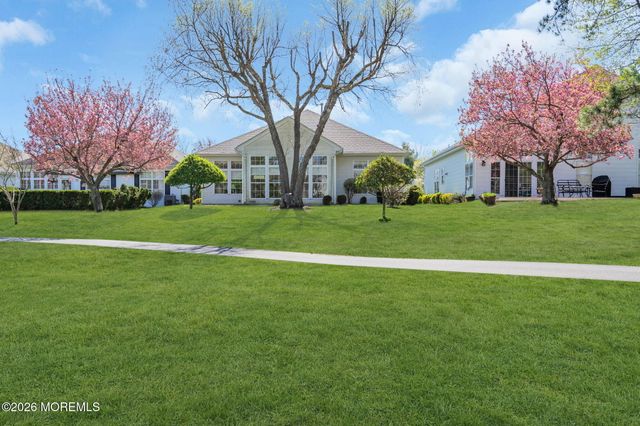 35 Quicksilver Court, Lakewood, NJ 08701