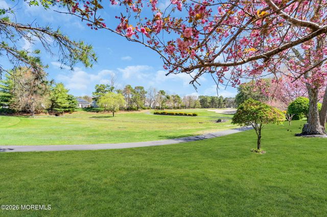 35 Quicksilver Court, Lakewood, NJ 08701