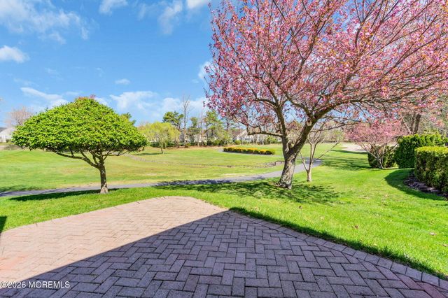 35 Quicksilver Court, Lakewood, NJ 08701