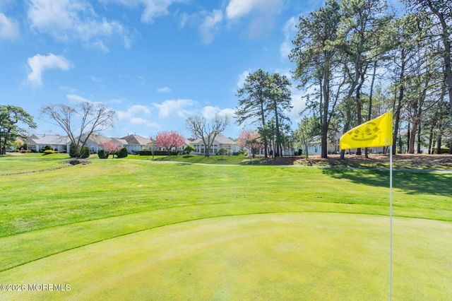 35 Quicksilver Court, Lakewood, NJ 08701