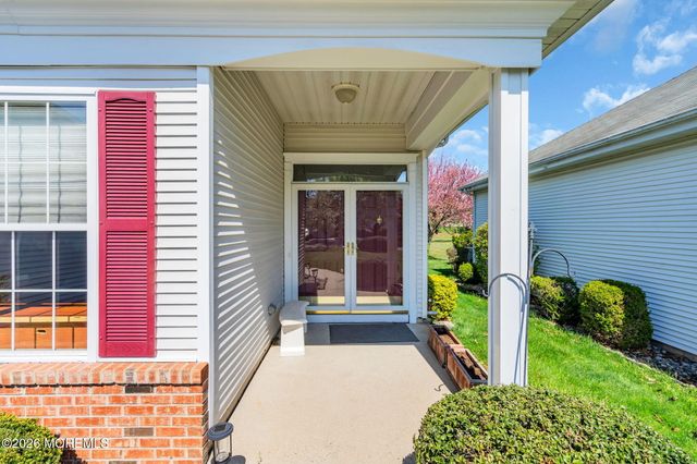 35 Quicksilver Court, Lakewood, NJ 08701