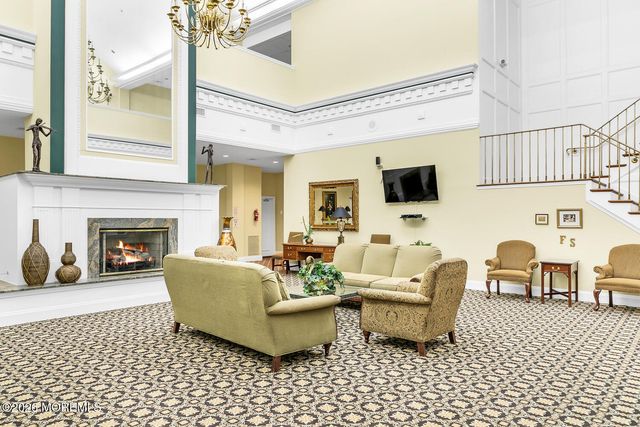 35 Quicksilver Court, Lakewood, NJ 08701