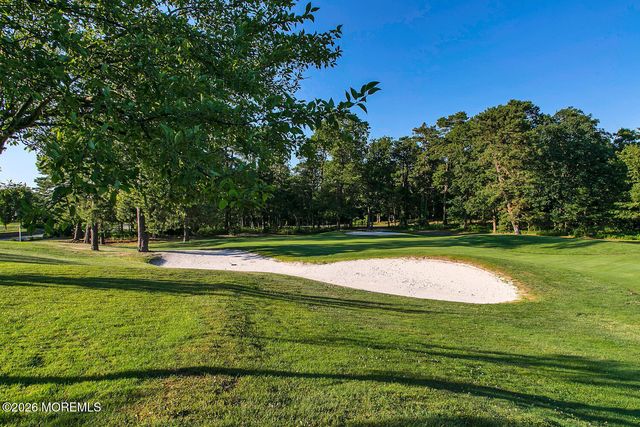 35 Quicksilver Court, Lakewood, NJ 08701