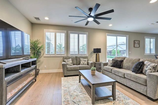 4120 Ice House Way, Roseville, CA 95747