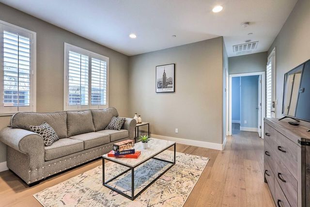 4120 Ice House Way, Roseville, CA 95747