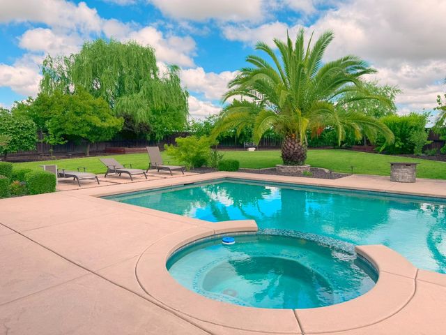 4120 Ice House Way, Roseville, CA 95747