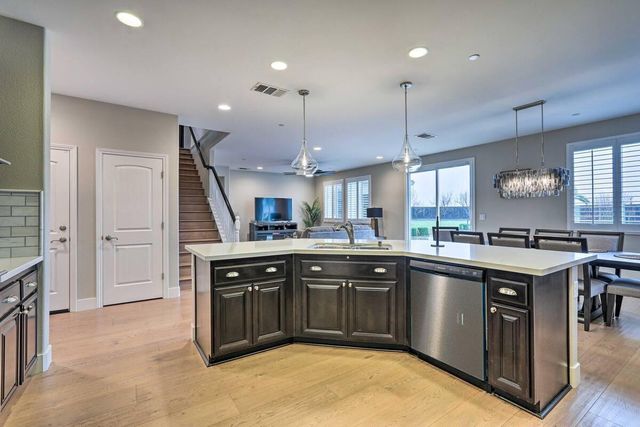 4120 Ice House Way, Roseville, CA 95747
