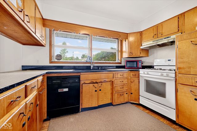 289 W County Line, Greenwood, IN 46142