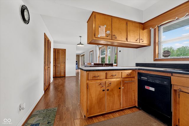 289 W County Line, Greenwood, IN 46142