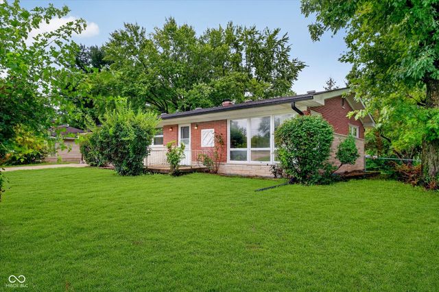 289 W County Line, Greenwood, IN 46142