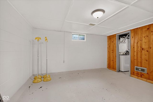 289 W County Line, Greenwood, IN 46142