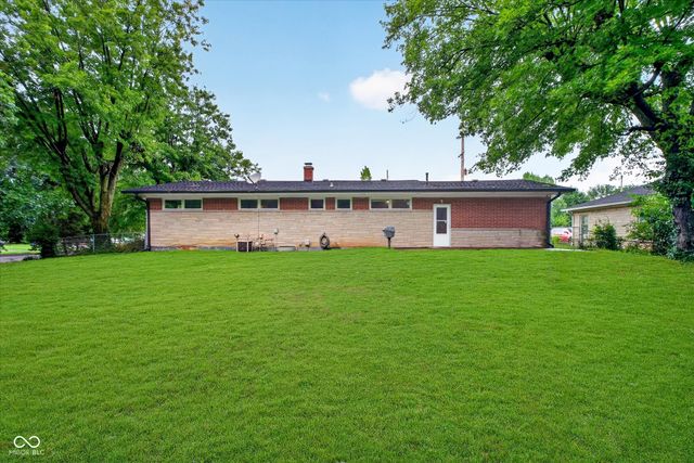 289 W County Line, Greenwood, IN 46142