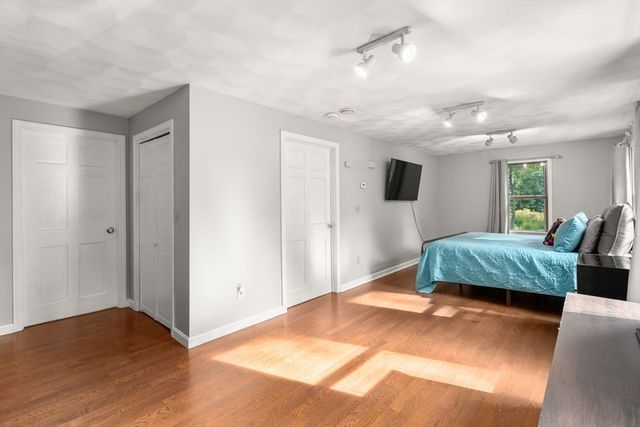 244 Mendon St, Blackstone, MA 01504