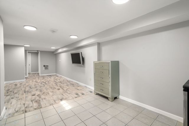 244 Mendon St, Blackstone, MA 01504
