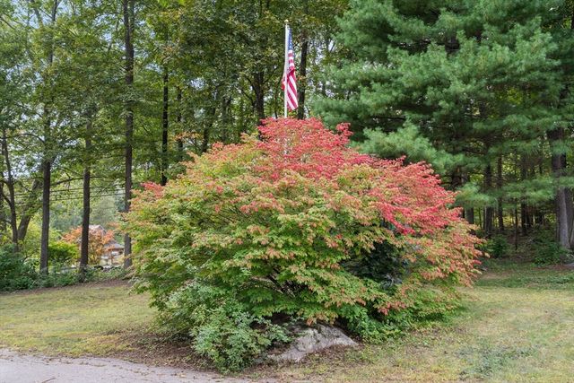 244 Mendon St, Blackstone, MA 01504