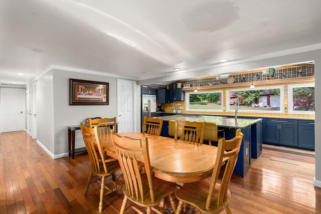 244 Mendon St, Blackstone, MA 01504