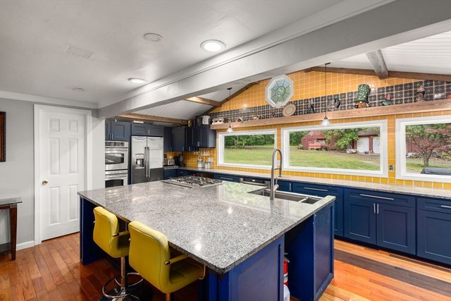 244 Mendon St, Blackstone, MA 01504