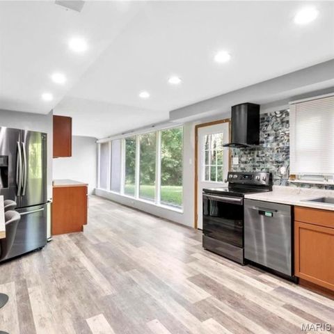 12215 Spanish Boulevard, St Louis, MO 63138