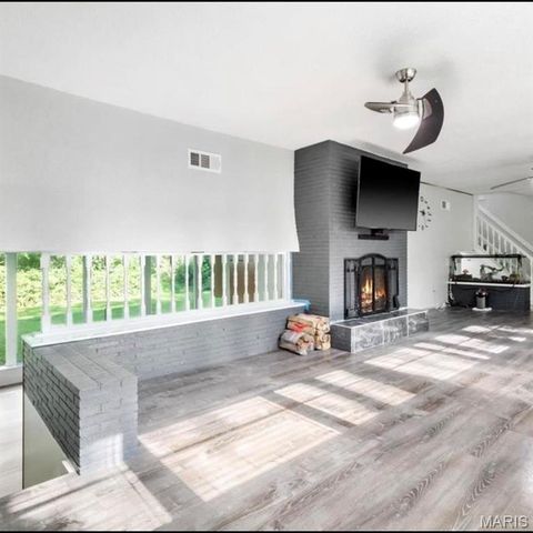 12215 Spanish Boulevard, St Louis, MO 63138